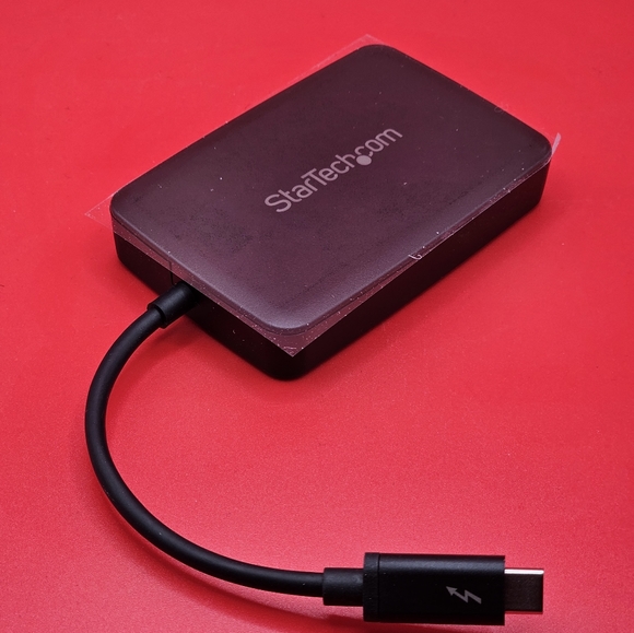 COPY - Thunderbolt 3 to Thunderbolt 2 Adapter (Non-Reversible) - TB3 Laptop to … - Picture 5 of 7